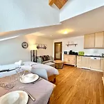 Zickenstueble B19 Montana Haus