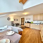 Zickenstueble B19 Montana Haus Appartement